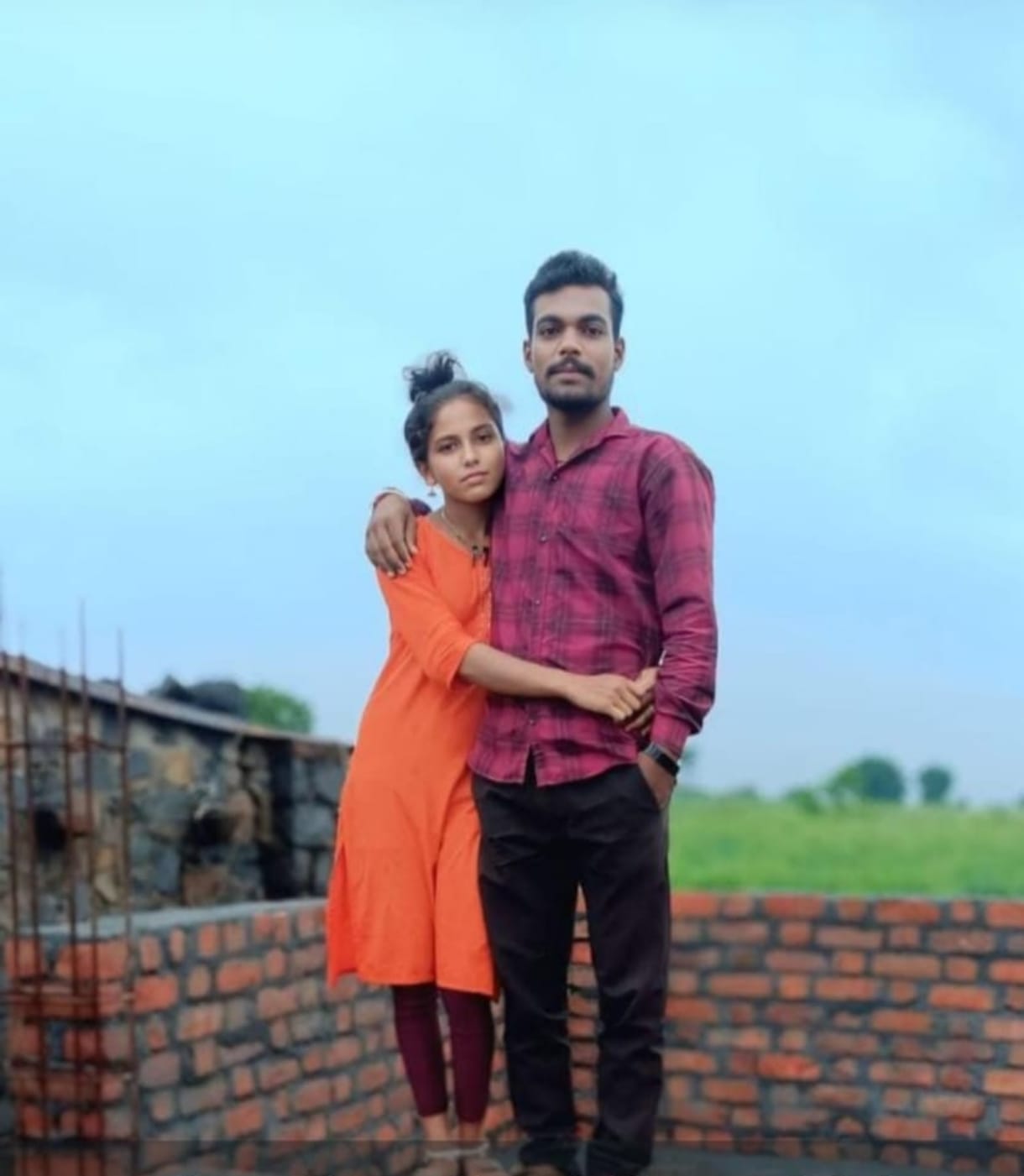 वीज कोसळून 16 वर्षीय कु. दीपिका राठोड यांचा शेतात मृत्यू…!!