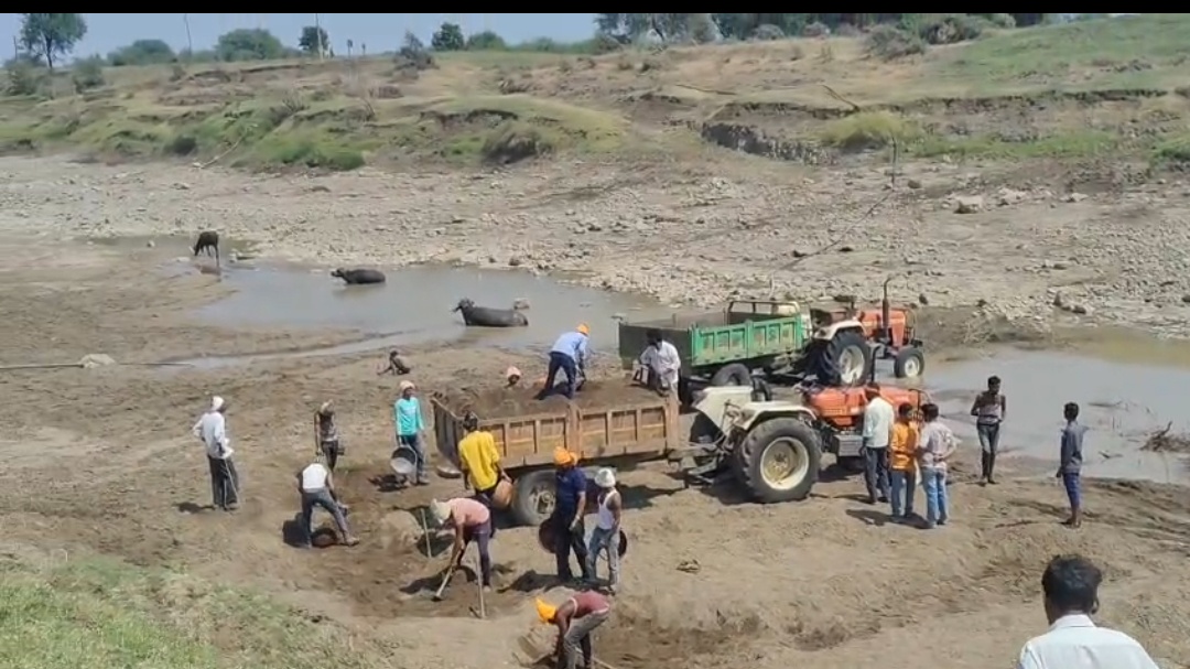 उमरखेड तालुक्यातील चातारी दिघी  पैनगंगे च्या रेती घाटावर अफरा तर्फी